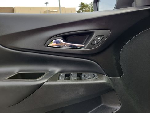 Used 2024 Chevrolet Equinox LT image 17