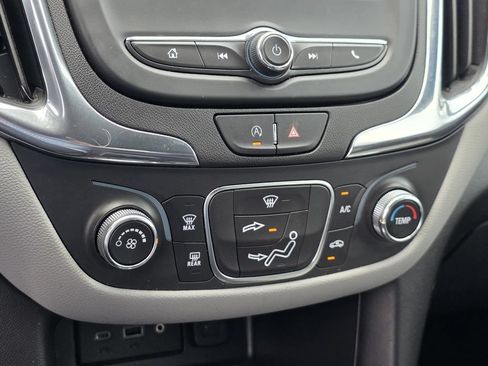 Used 2023 Chevrolet Equinox LT AWD/4WD image 18