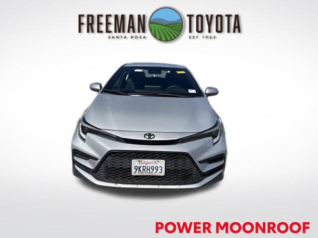 Used 2024 Toyota Corolla SE w/ SE Premium Package FWD image 3