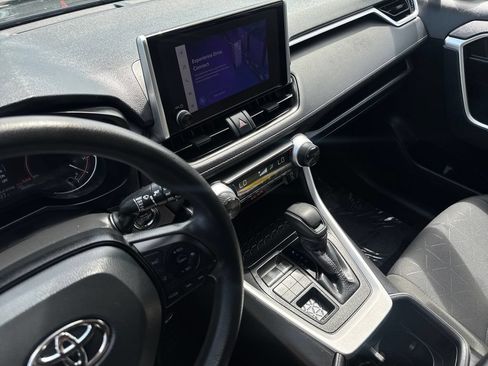 Used 2025 Toyota RAV4 XLE AWD/4WD image 22