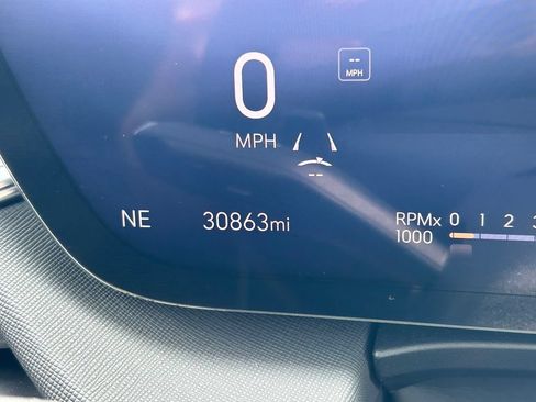 Used 2025 Buick Enclave Preferred FWD image 37