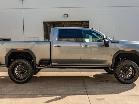 Used 2026 GMC Sierra 2500 Denali Ultimate AWD/4WD image 11