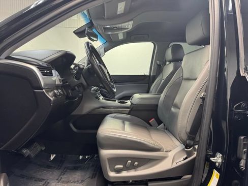 Used 2019 Chevrolet Tahoe LT w/ RST Edition AWD/4WD image 13