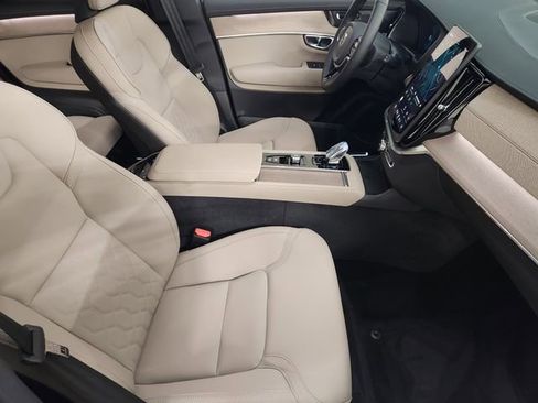 New 2026 Volvo XC90 T8 Plus w/ Protection Package Premier image 3