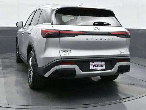 Used 2023 INFINITI QX60 Luxe image 2