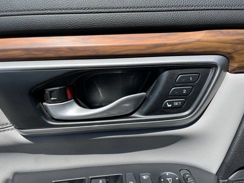 Used 2022 Honda CR-V EX-L image 12