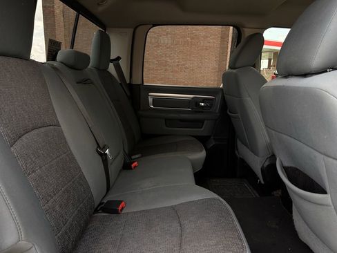Used 2018 RAM 1500 Big Horn AWD/4WD image 29