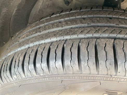 Used 2023 Toyota Highlander XLE image 26