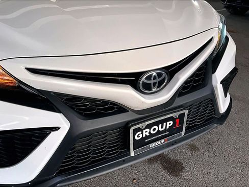 Used 2021 Toyota Camry SE w/ Convenience Package image 29