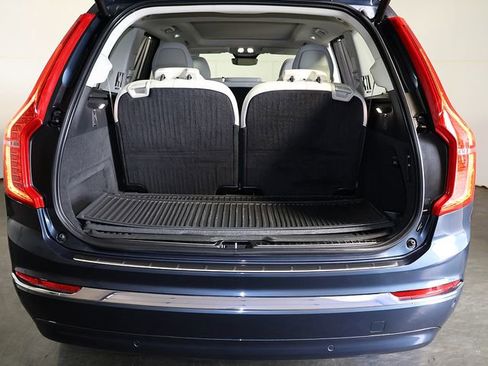 Used 2024 Volvo XC90 T8 Ultimate w/ Protection Package Premier AWD/4WD image 33