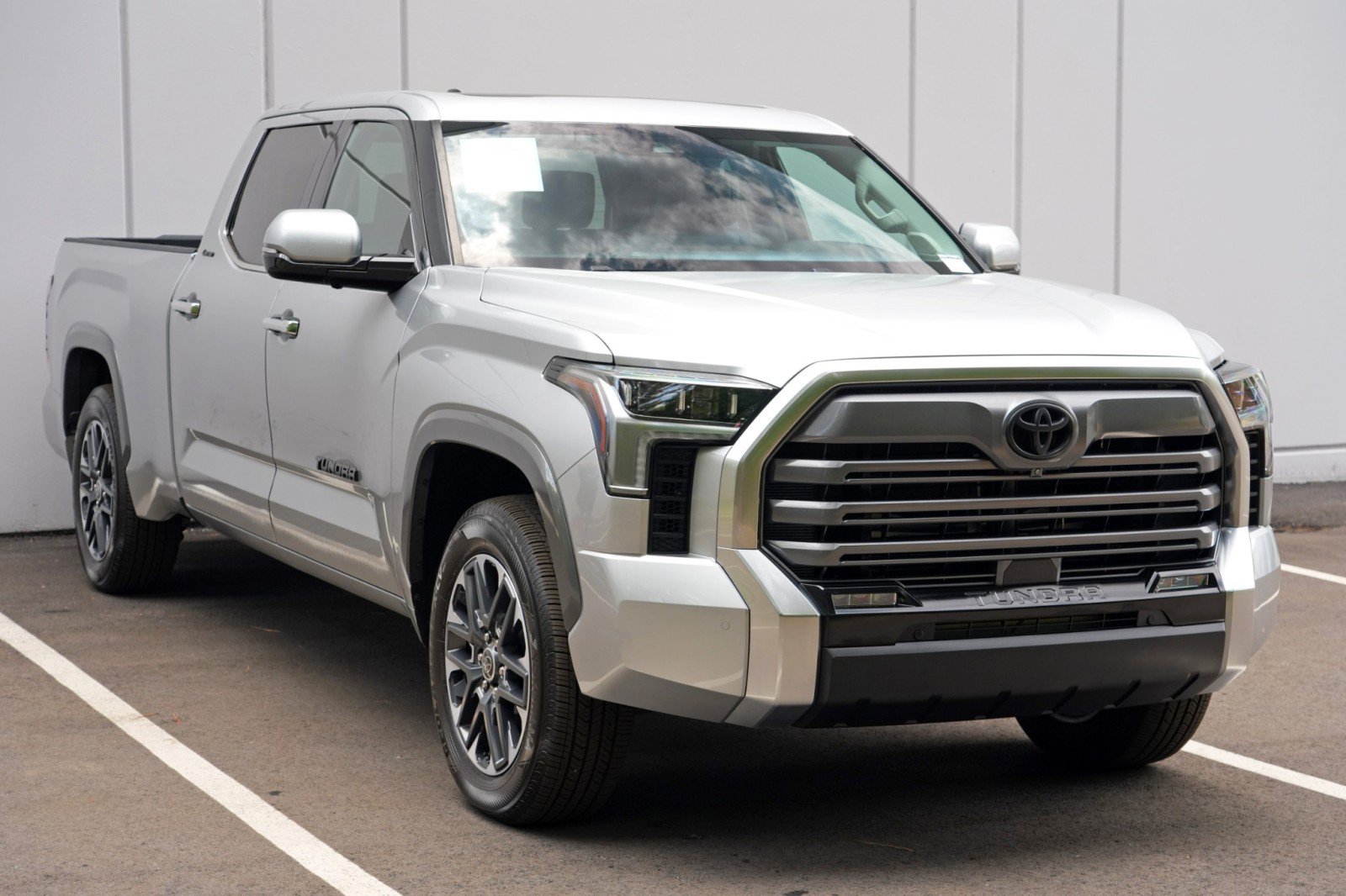 Used 2022 Toyota Tundra Limited AWD/4WD image 57