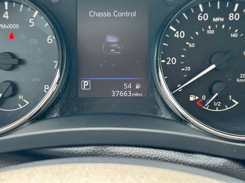 Used 2020 Nissan Rogue Sport SV FWD image 31