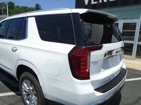 Used 2023 GMC Yukon SLT AWD/4WD image 15