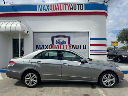 Used 2010 Mercedes-Benz E 350 E350 Sedan 4MATIC image 9