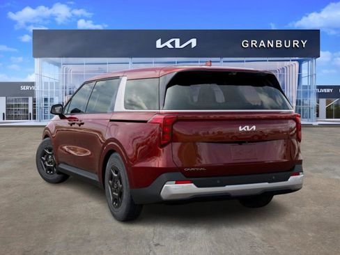 New 2026 Kia Carnival FWD image 5