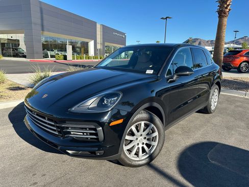 Used 2022 Porsche Cayenne Platinum Edition AWD/4WD image 1