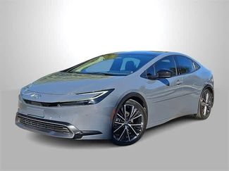 Used 2023 Toyota Prius XLE video 1