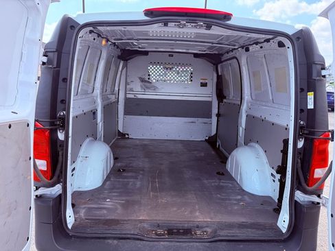 Used 2022 Mercedes-Benz Metris image 25