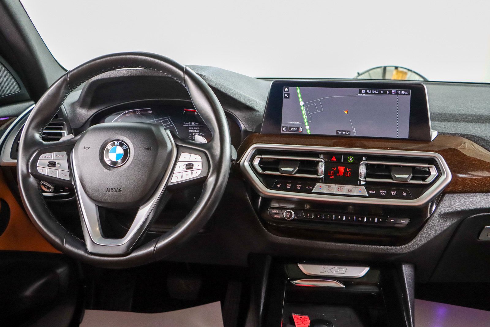 Used 2024 BMW X3 sDrive30i w/ Convenience Package w/ZPA RWD image 17