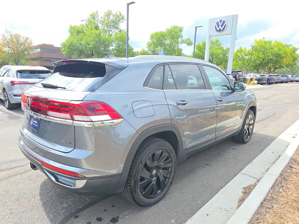 Certified 2024 Volkswagen Atlas Cross Sport SE AWD/4WD image 6