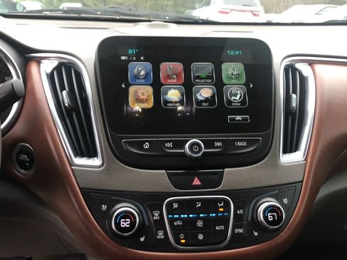 Used 2018 Chevrolet Malibu Premier w/ Premier Sun and Wheel Package image 34