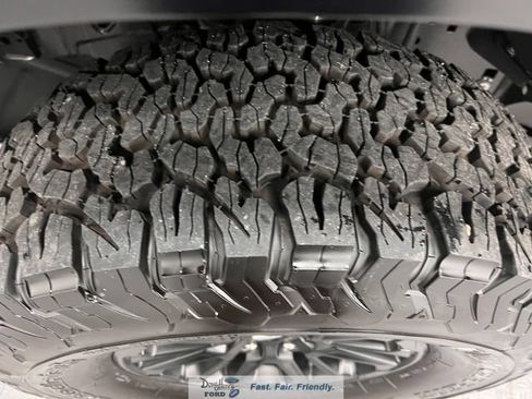 Used 2025 Ford F150 Raptor AWD/4WD image 18