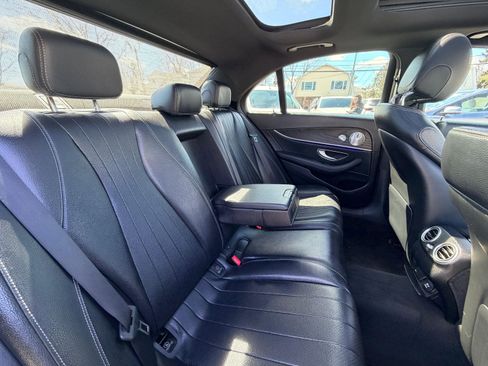 Used 2019 Mercedes-Benz E 300 4MATIC w/ Premium 1 Package image 27