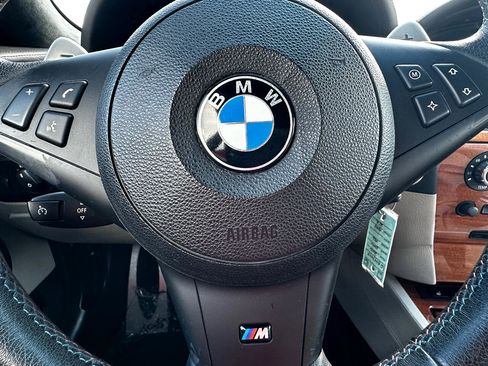 Used 2006 BMW M6 Coupe image 40