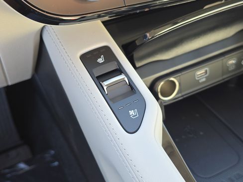 New 2025 Kia Telluride EX w/ EX Captain's Chair Package image 31