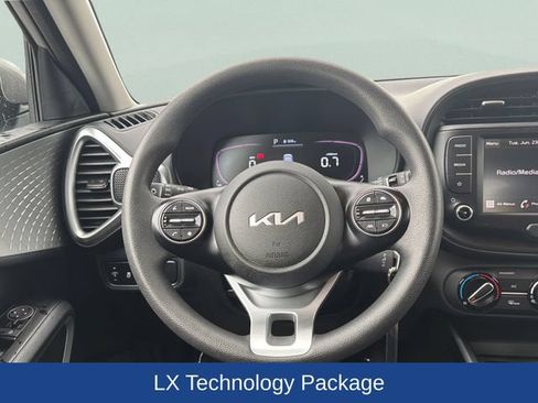 Used 2023 Kia Soul LX w/ Option Group 015 FWD image 8