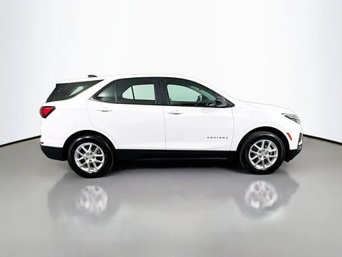 Used 2022 Chevrolet Equinox LS w/ Driver Confidence II Package AWD/4WD image 6