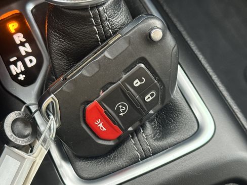 Used 2024 Jeep Wrangler Unlimited Sport AWD/4WD image 30