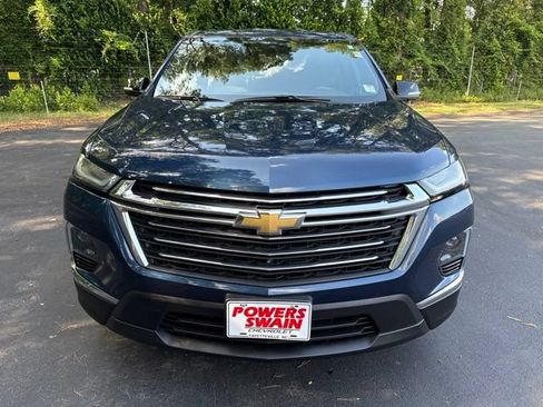 Used 2023 Chevrolet Traverse LT w/ Rear Camera Mirror Package AWD/4WD image 8