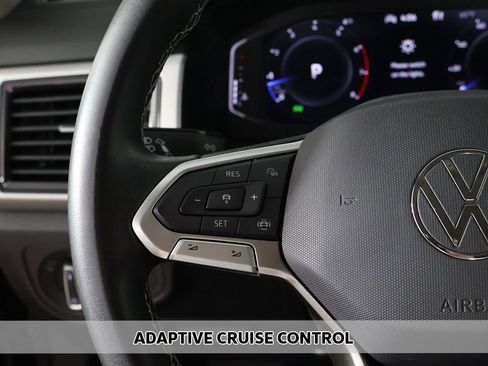 Used 2023 Volkswagen Atlas SE w/ Black Wheel Package AWD/4WD image 3