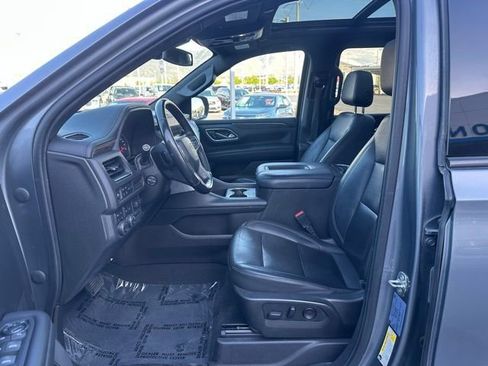Used 2021 Chevrolet Suburban Z71 w/ Z71 Off-Road Package AWD/4WD image 2
