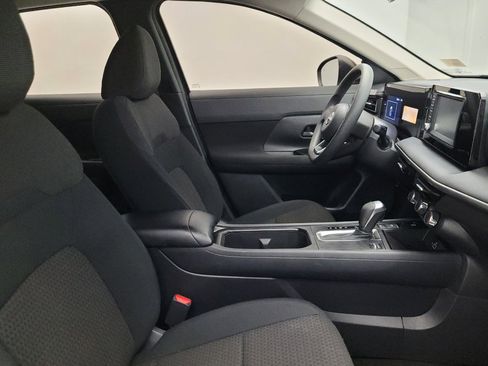 Used 2025 Nissan Kicks S w/ Charging Package FWD image 21