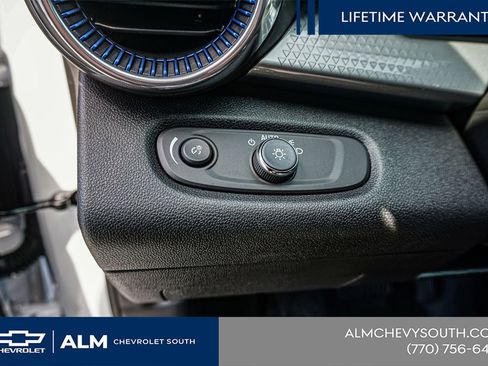 New 2026 Chevrolet Trax LT w/ Sunroof Package image 35