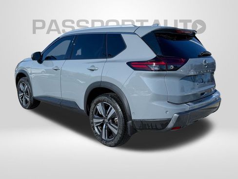Certified 2024 Nissan Rogue SL image 3