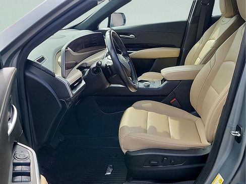 Used 2024 Cadillac XT4 Luxury FWD image 13