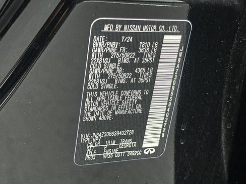 Used 2025 INFINITI QX80 Sensory AWD/4WD image 30
