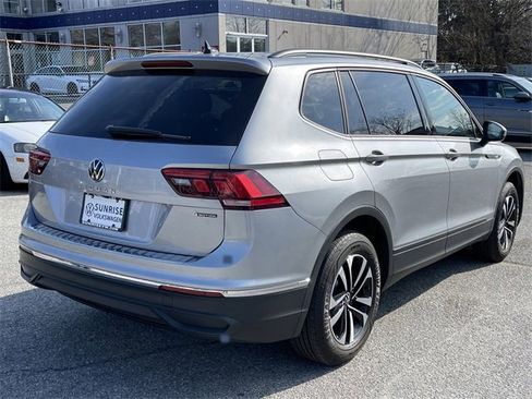 Used 2024 Volkswagen Tiguan S image 5