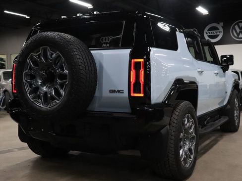 Used 2025 GMC Hummer EV 3X w/ LPO, Cargo Utility Package image 10