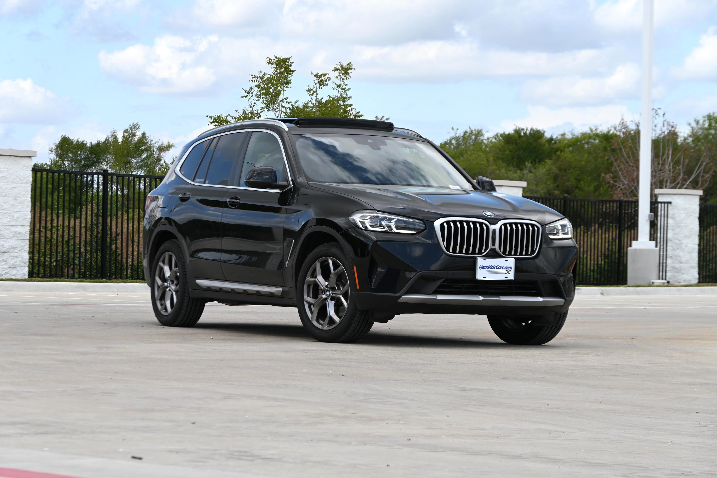 Certified 2023 BMW X3 xDrive30i w/ Convenience Package AWD/4WD image 2