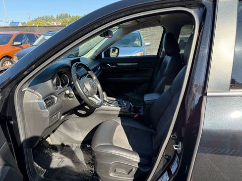 Used 2019 MAZDA CX-5 Touring image 8