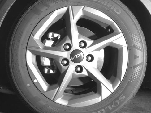 Used 2025 Kia K4 LXS image 12