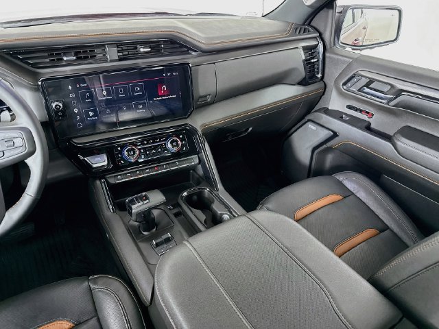 Used 2024 GMC Sierra 1500 AT4 w/ AT4 Preferred Package AWD/4WD image 24