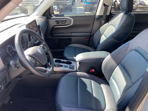 Used 2024 Ford Bronco Sport Outer Banks w/ Tech Package image 9