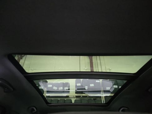 New 2026 Land Rover Range Rover Velar Dynamic SE image 27