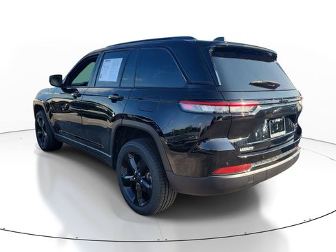 Used 2024 Jeep Grand Cherokee Limited w/ Black Appearance Package RWD image 6