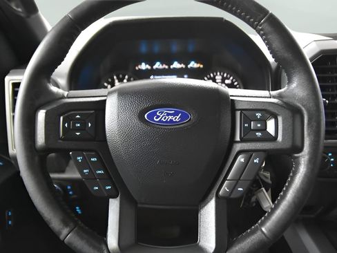 Used 2019 Ford F150 XLT w/ Equipment Group 302A Luxury AWD/4WD image 18